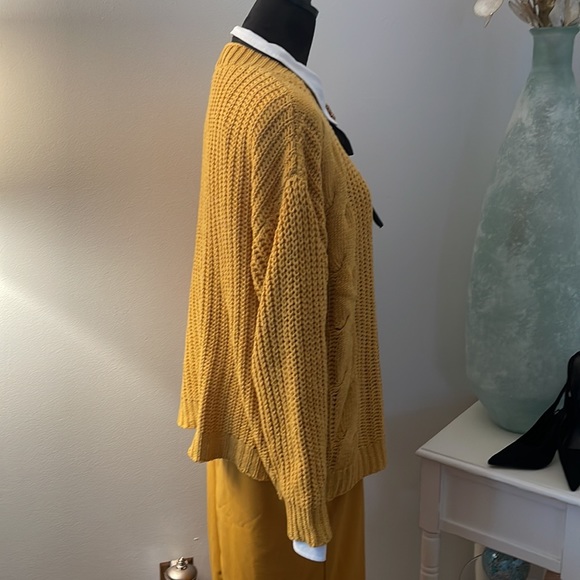 Golden Yellow\Mustard Sweater - Picture 3 of 10